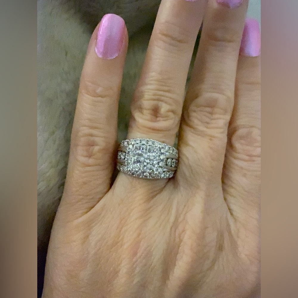 4 carat TCW! 14k white gold. Dripping WITH DIAMONDS! BLING RING! - Picture 6 of 12